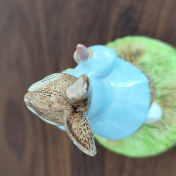 Schmid porcelain music box. Peter spins when the music plays, It's a Small World - Picture 3 of 4